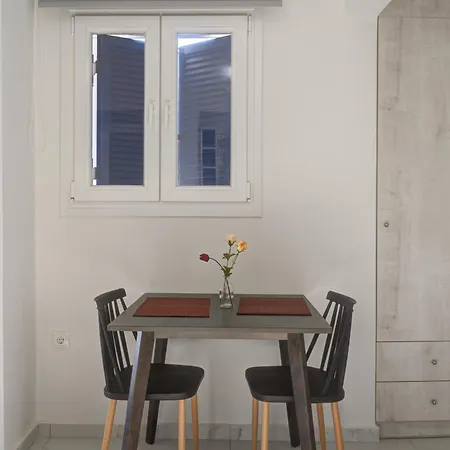 Molos Beachfront Apartments In Diakopto Extérieur photo