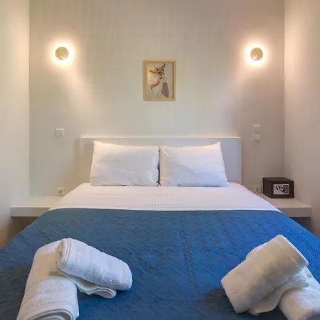 Molos Beachfront Apartments In Diakopto Extérieur photo