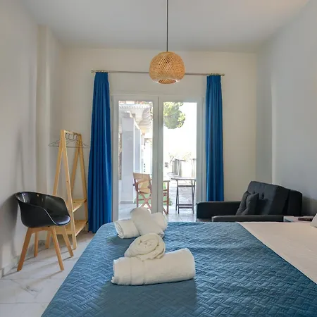 Molos Beachfront Apartments In Diakopto Extérieur photo