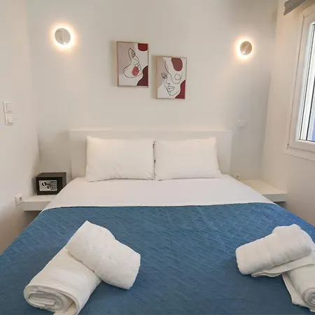 Molos Beachfront Apartments In Diakopto Extérieur photo