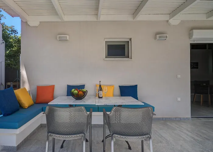 Molos Beachfront Apartments In Diakopto