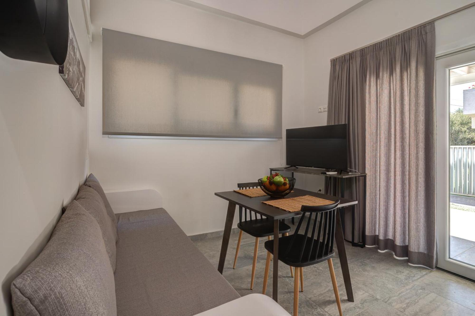 Apartment Molos Beachfront In Diakopto