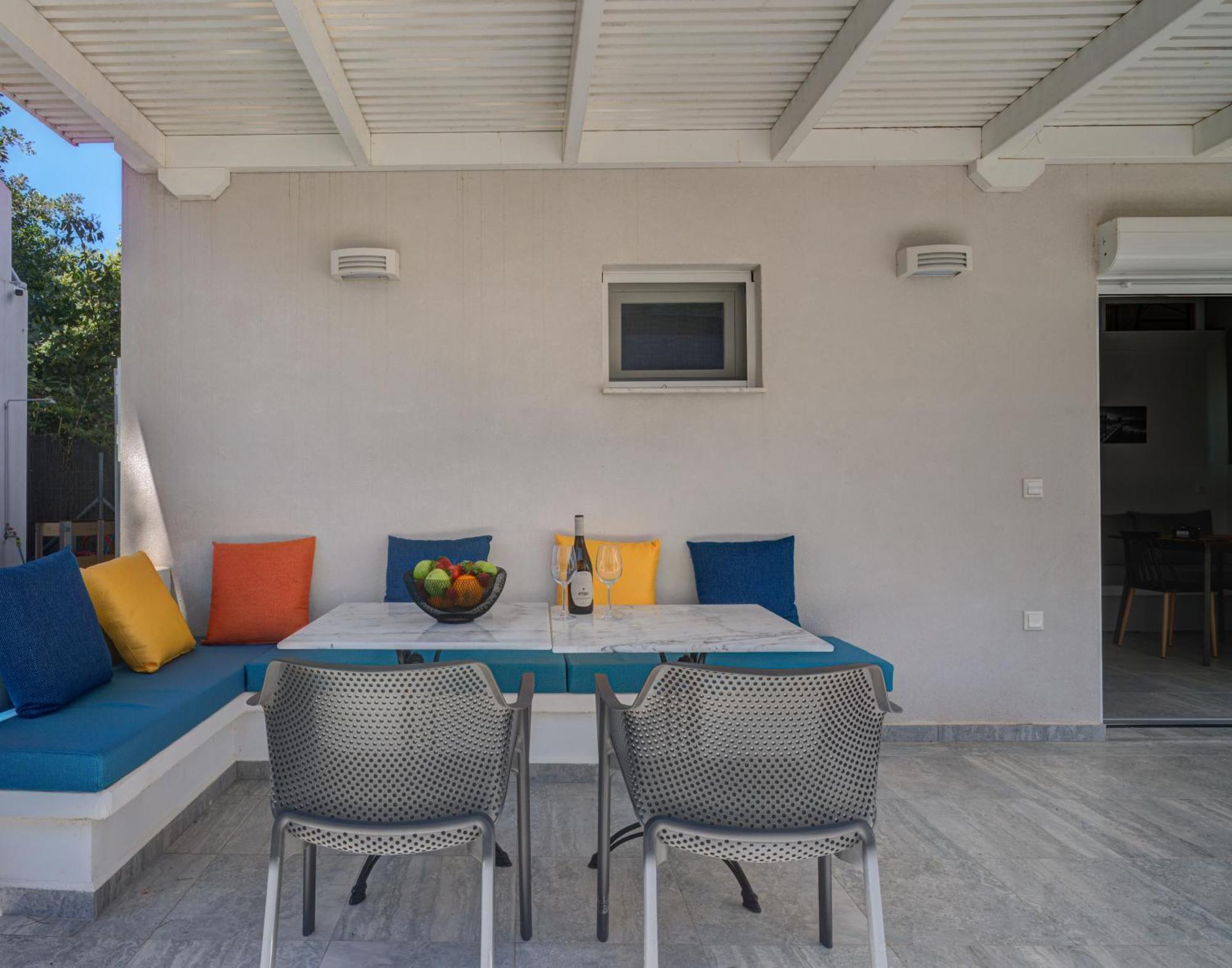 Apartment Molos Beachfront In