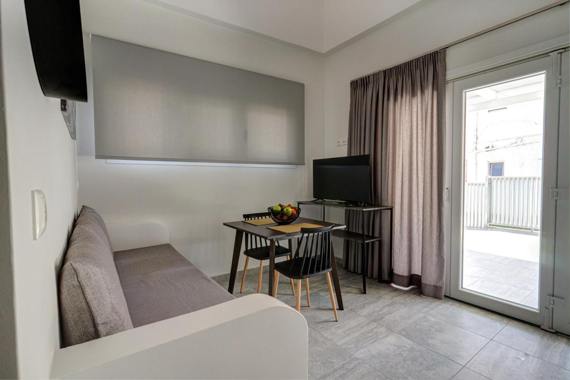 Apartment Molos Beachfront In