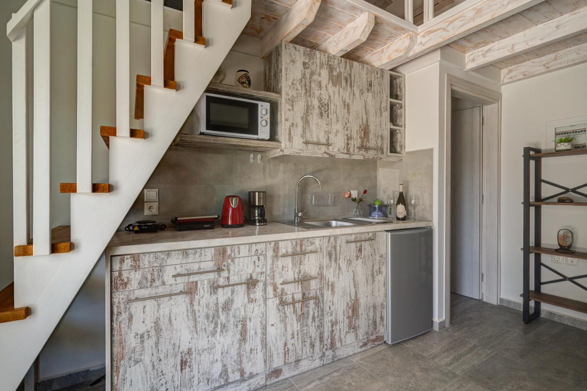 Molos Beachfront In Apartment Diakopto
