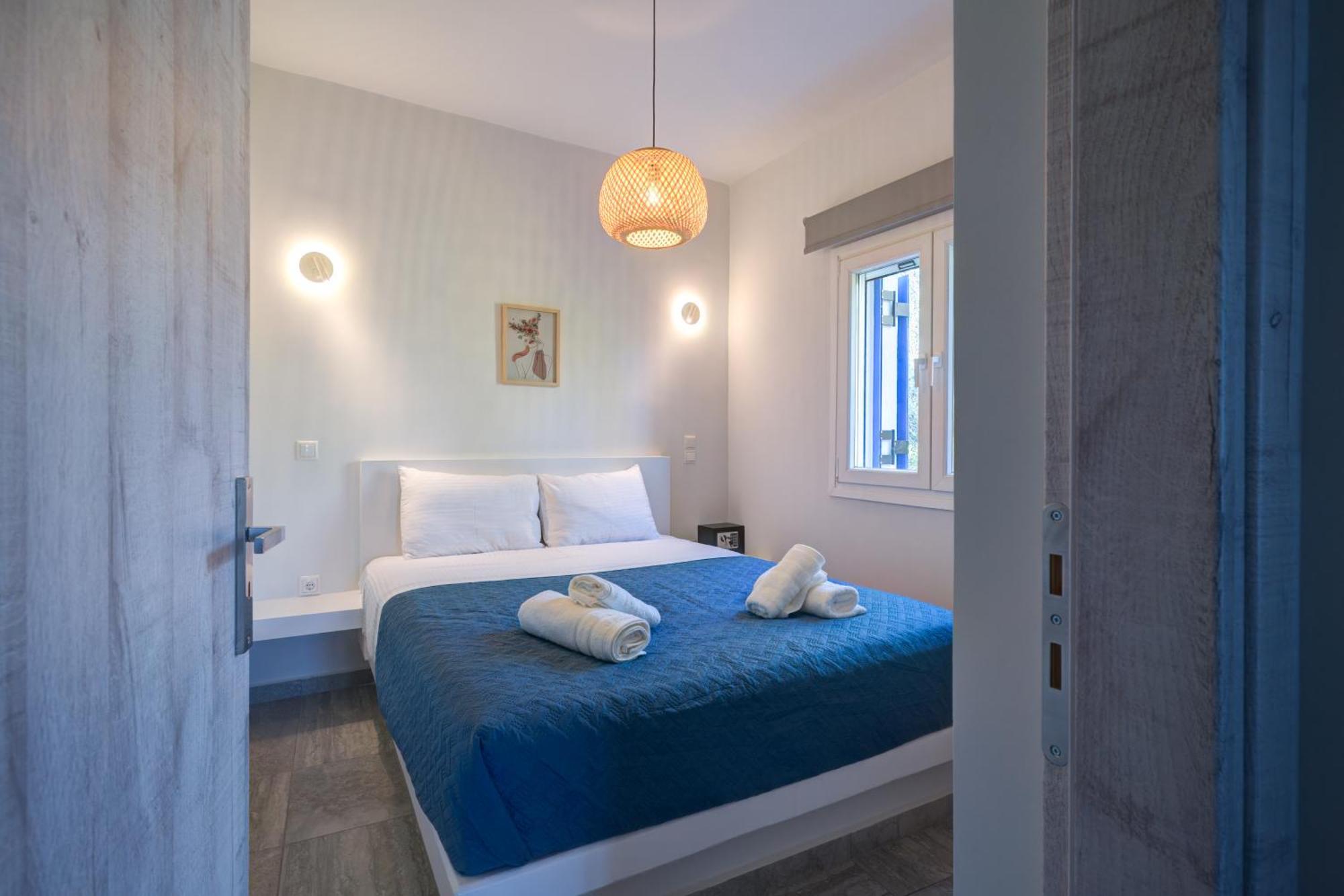 Molos Beachfront In Apartment *