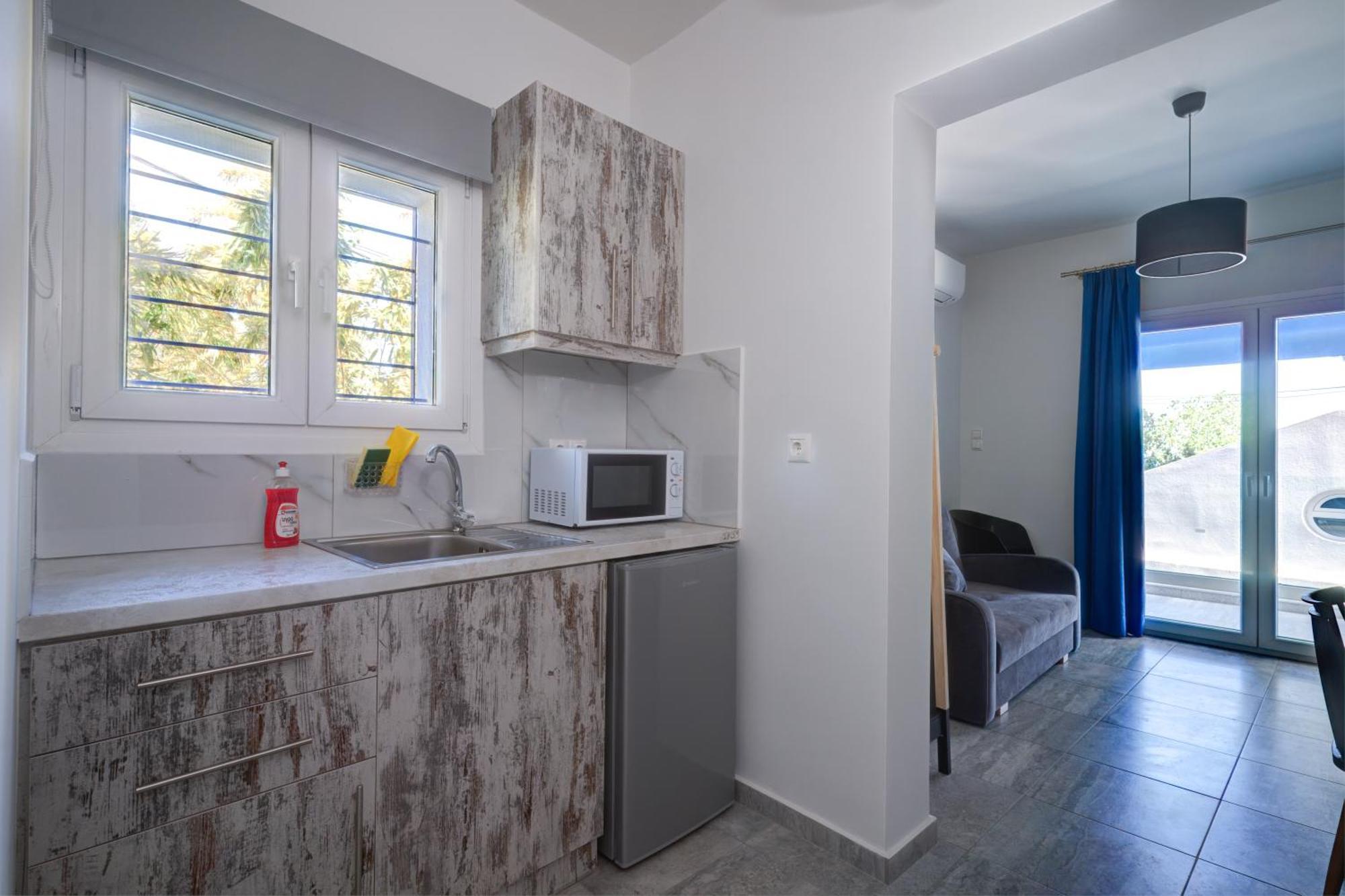Molos Beachfront In Apartment *