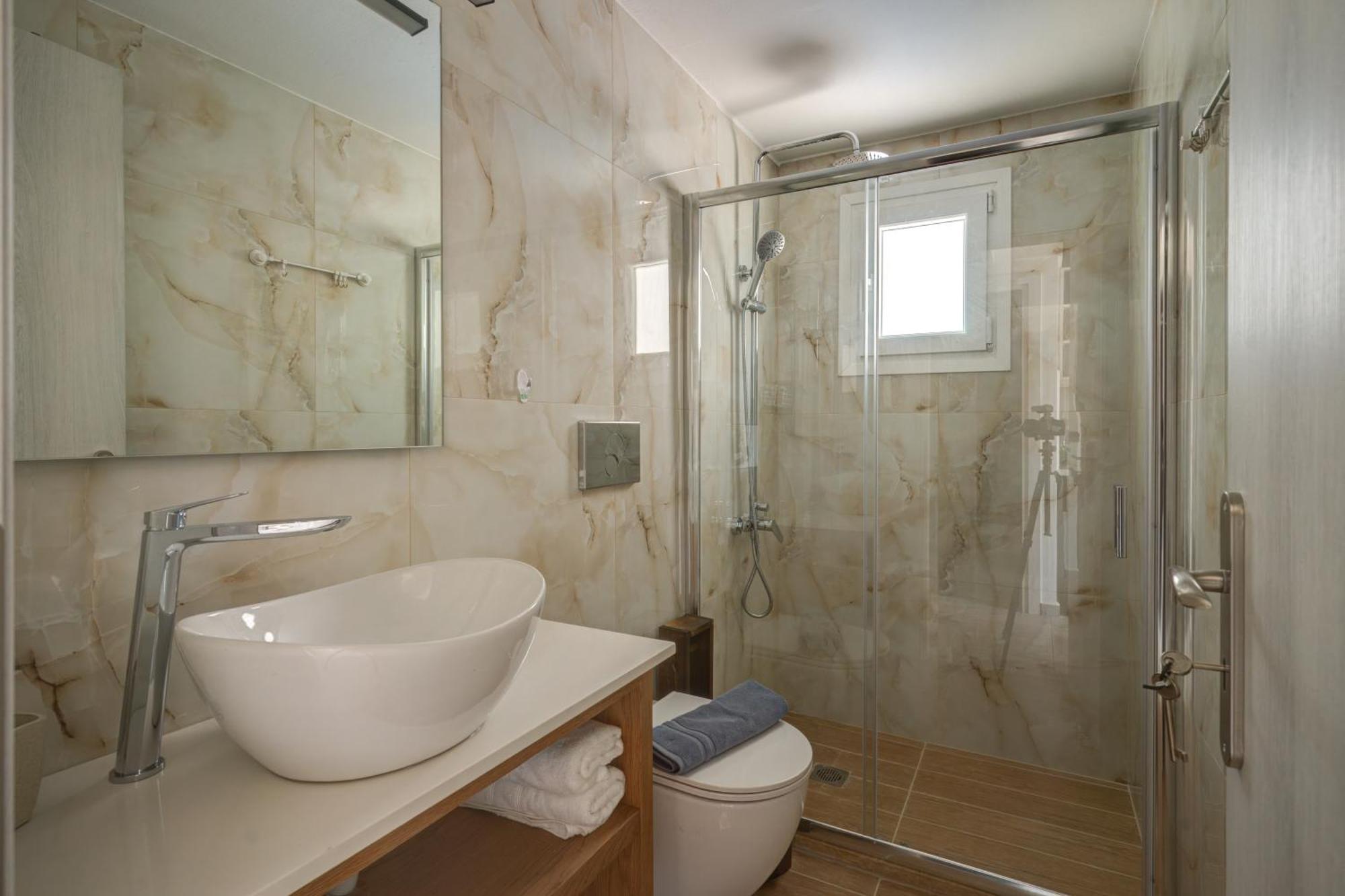 Apartment Molos Beachfront In