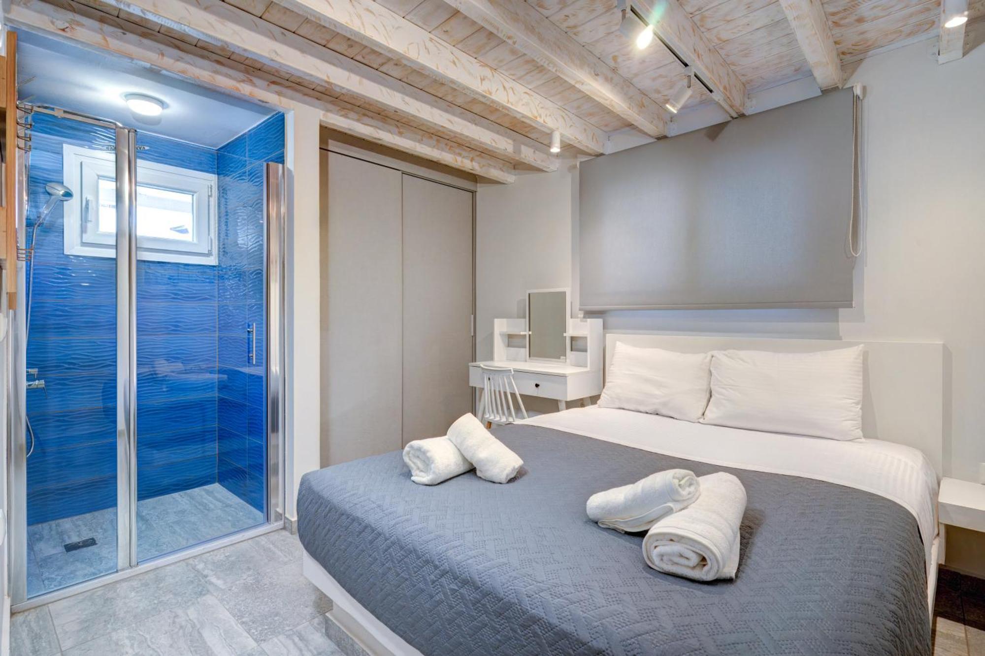 Molos Beachfront In Apartment Diakopto