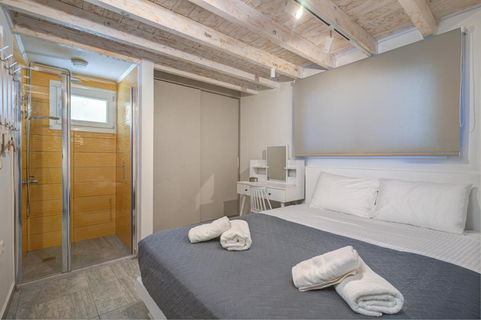 Molos Beachfront In Apartment Diakopto