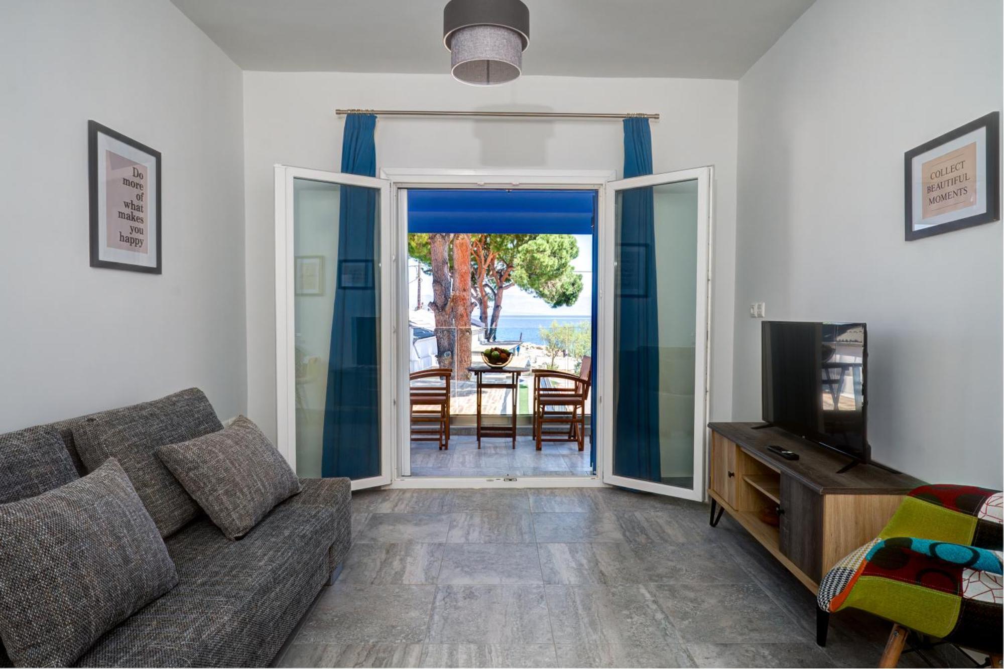 Apartment Molos Beachfront In *