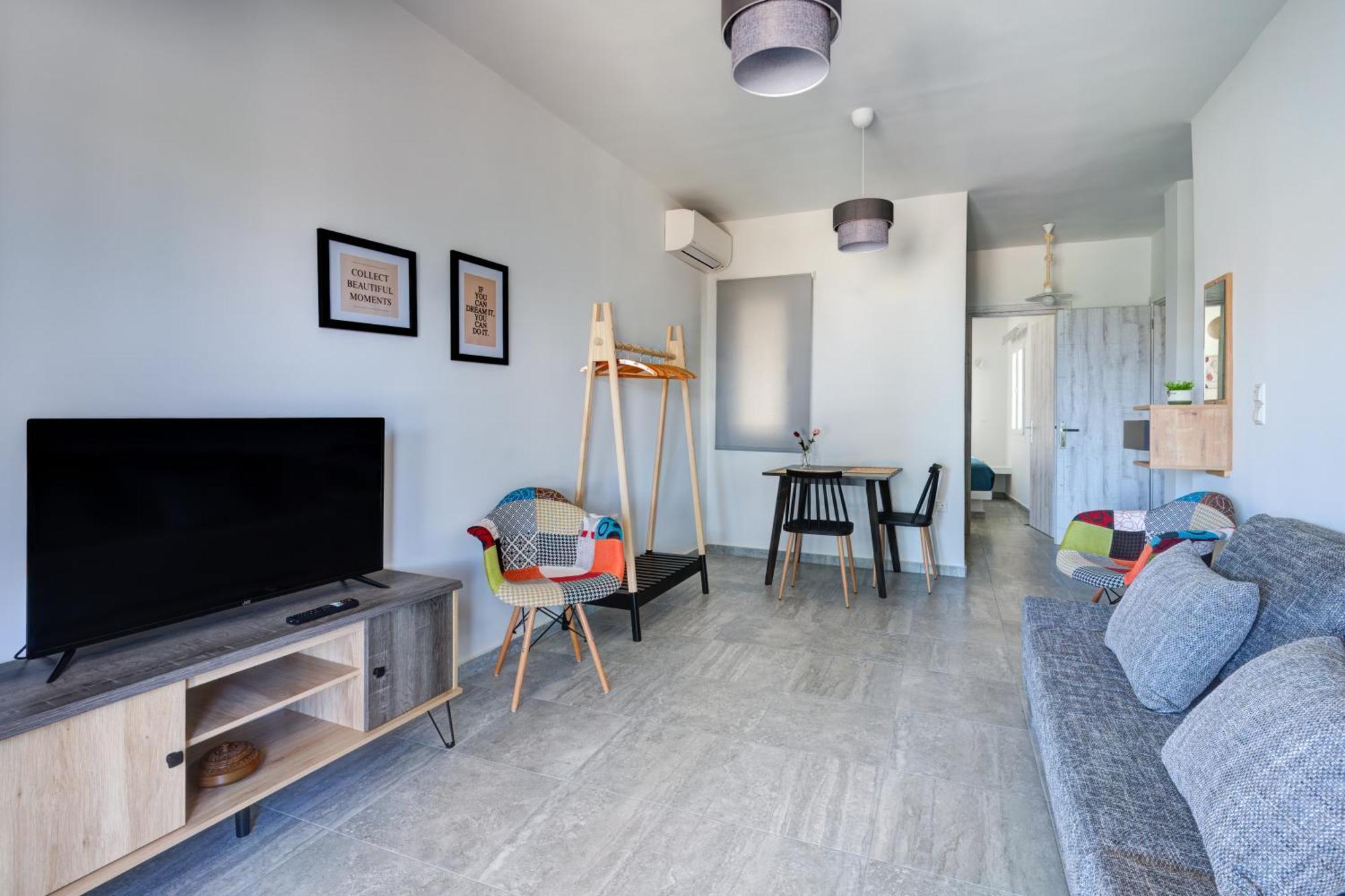 Molos Beachfront In Apartment *