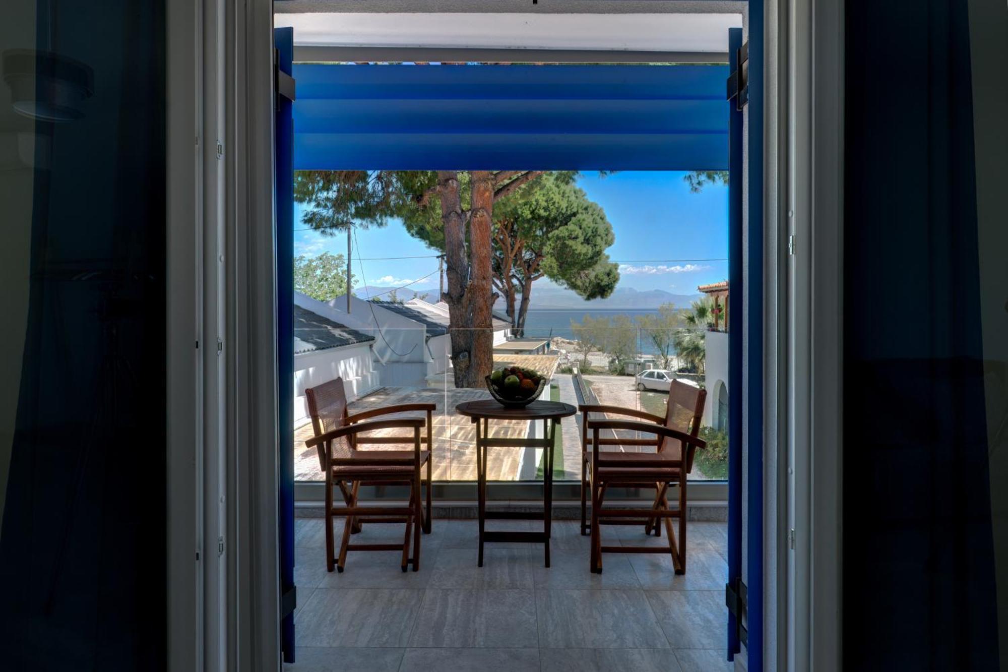 Molos Beachfront In Diakopto