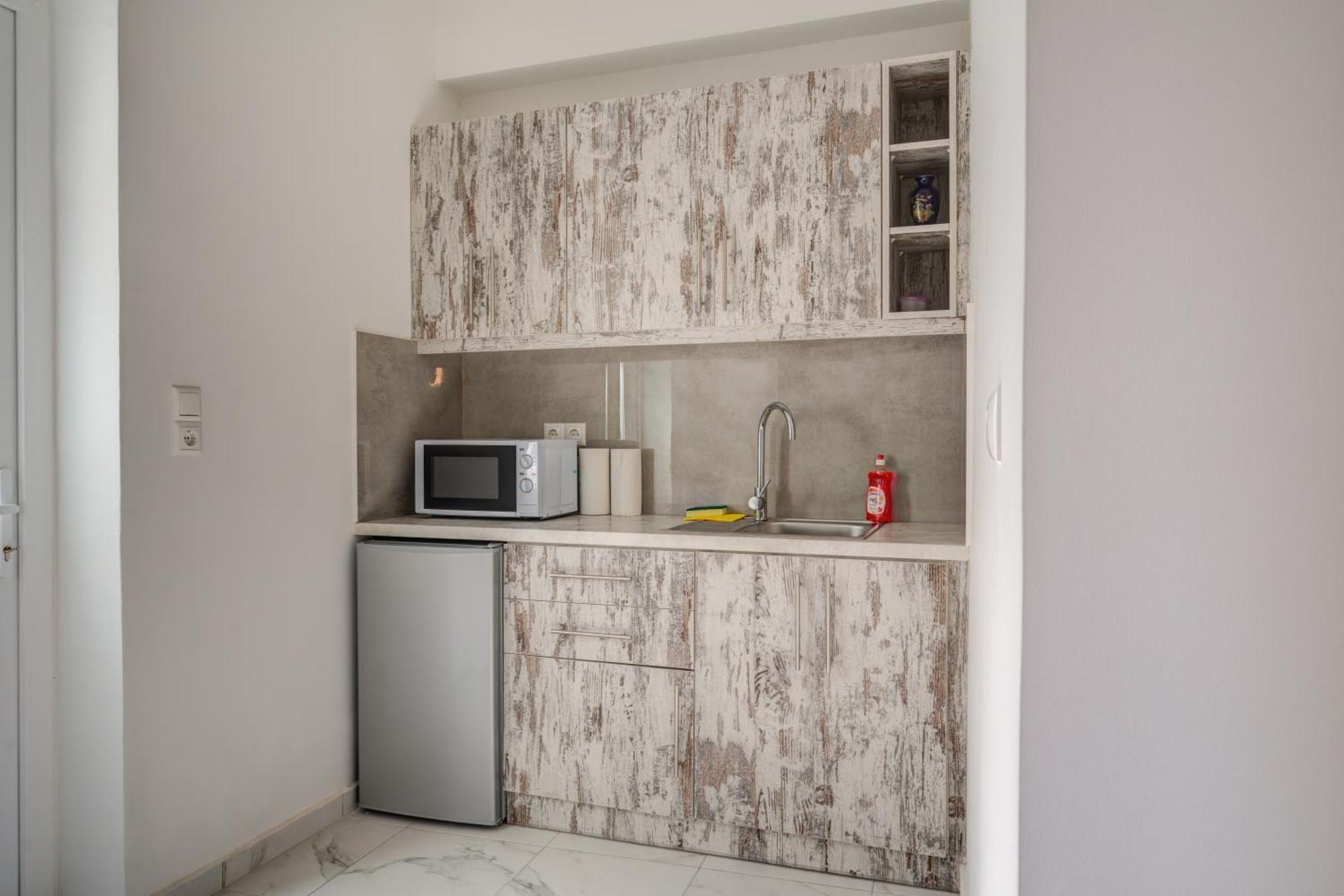 Molos Beachfront In *