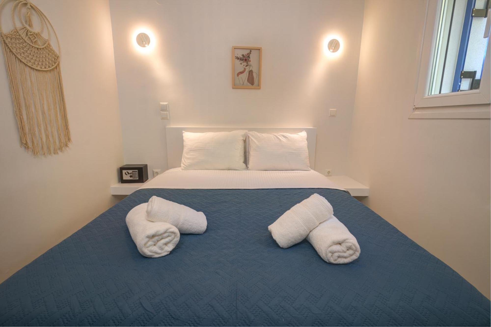 Molos Beachfront In Apartment *